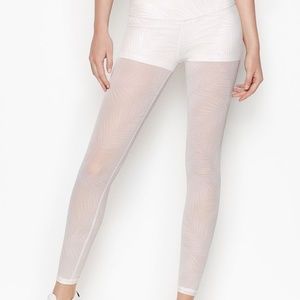 VSX | NWT | Knockout Sport Mesh Tight